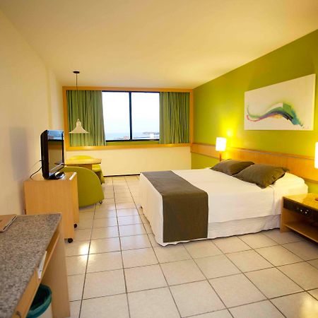 Marina Park Hotel Fortaleza  Luaran gambar A typical hotel room