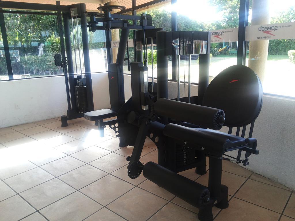 Marina Park Hotel Fortaleza  Luaran gambar A cable machine