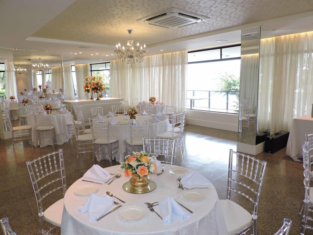 Marina Park Hotel Fortaleza  Luaran gambar The interior of the ballroom at the Riverview Mansion