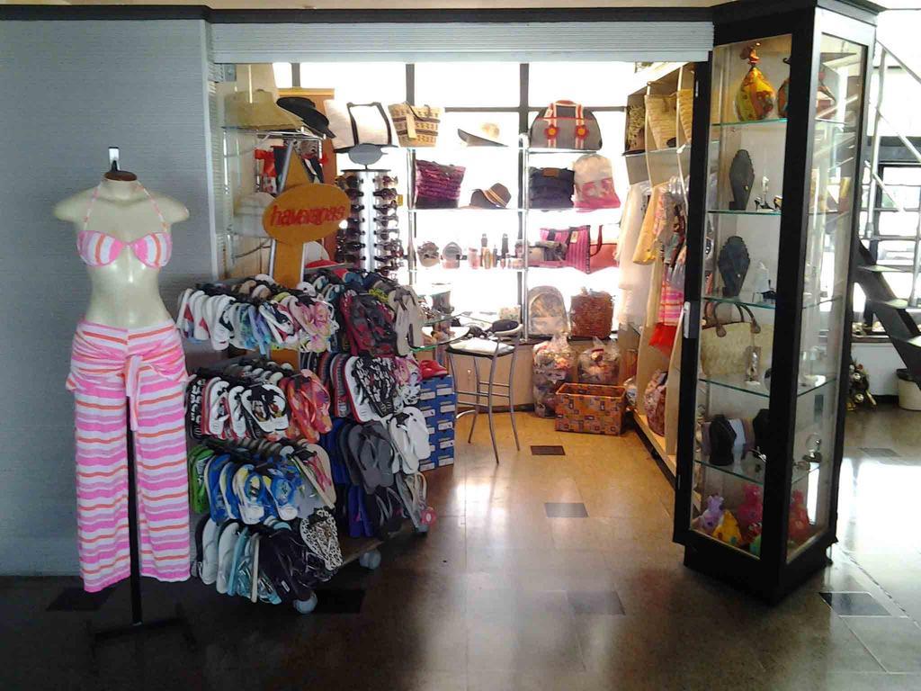 Marina Park Hotel Fortaleza  Luaran gambar A store in the shopping mall